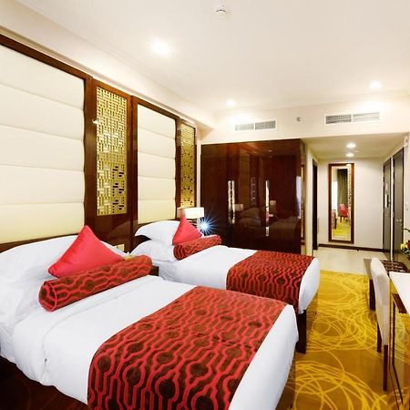 Goldstate Hotel Дубай Екстериор снимка